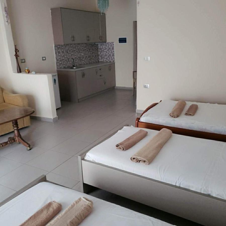 Riviera Rooms Sarande Exterior photo