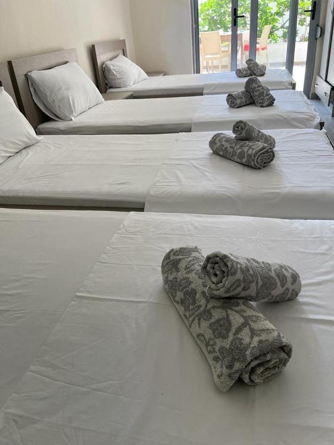 Riviera Rooms Sarande Exterior photo