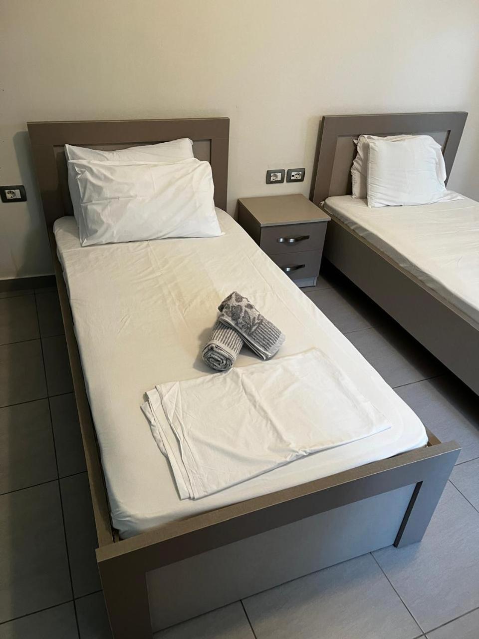 Riviera Rooms Sarande Exterior photo